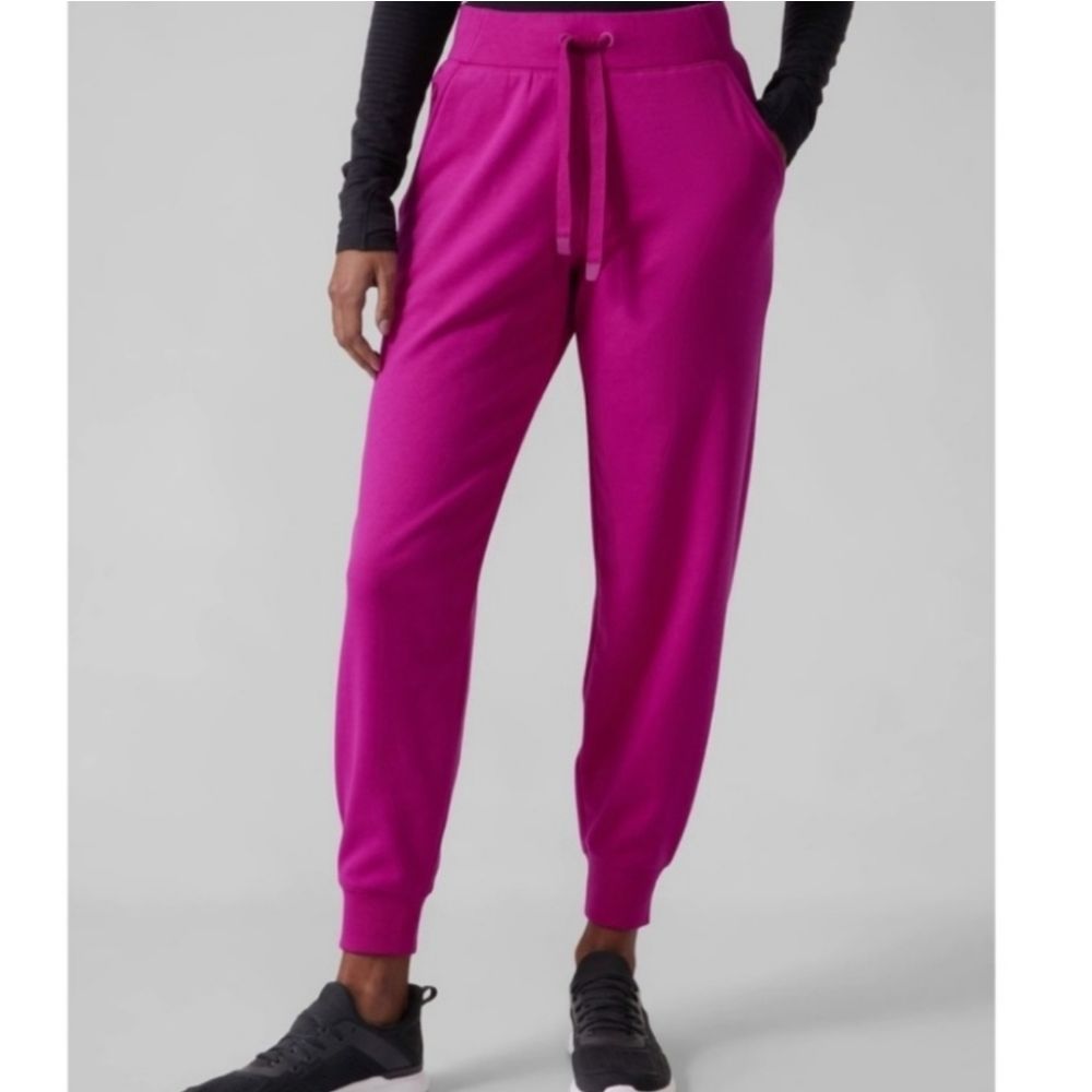 NWT Athleta Triumph Electric Fuchsia Drawstring Joggers
